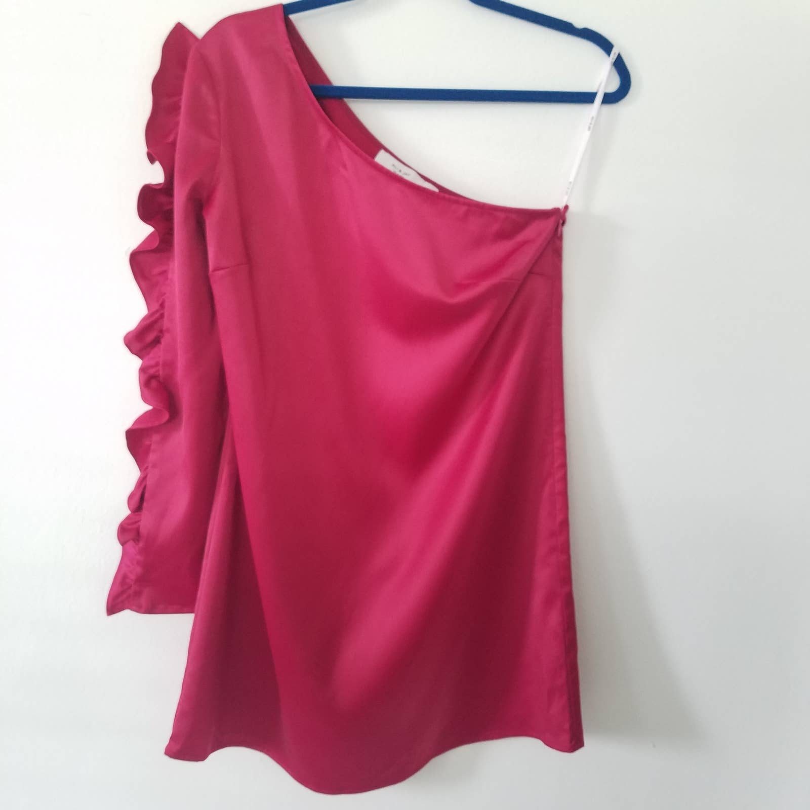 Lulu's Ali & Jay Ruffled One Shoulder Satin Mini Dress Size Small Pink